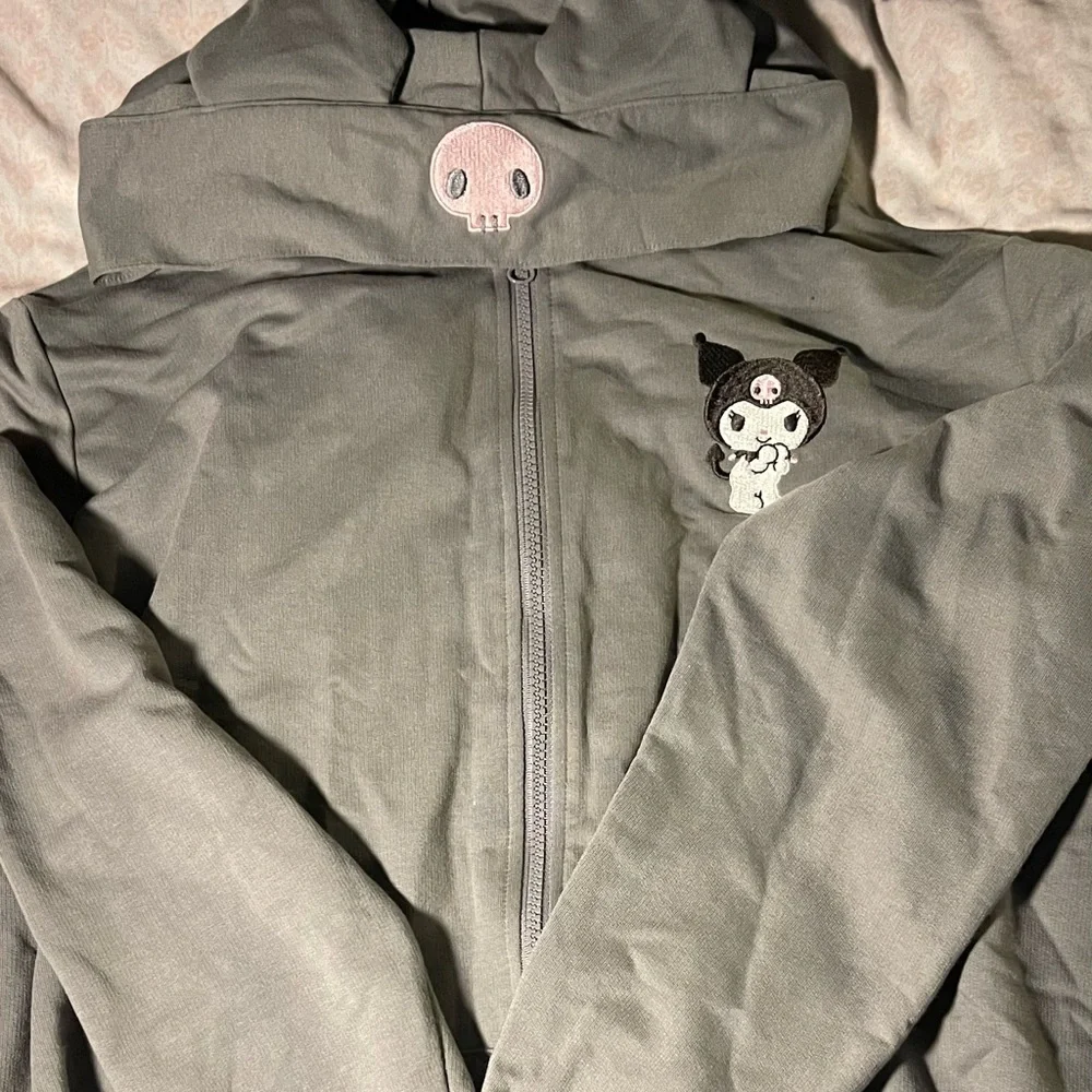 Sanrio Kuromi Gray Zip Up Sweater - Picture 5 of 9